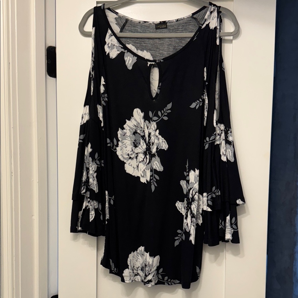 LuLaRoe Black and White Floral Blouse